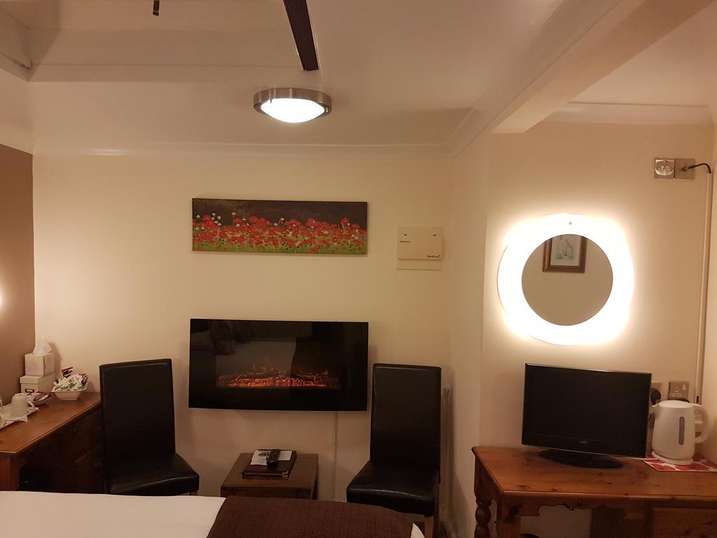 Penryn Guest House, Ensuite Rooms, Free Parking And Free Wifi Stratford-upon-Avon Exterior photo
