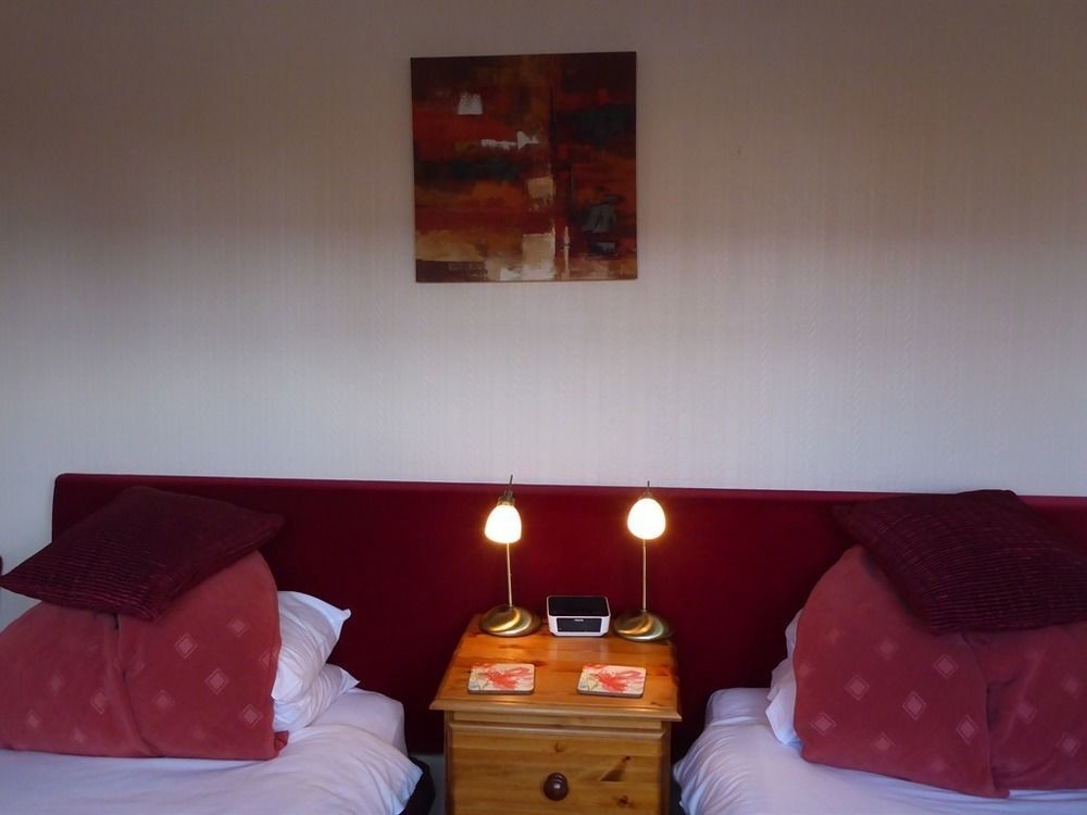 Penryn Guest House, Ensuite Rooms, Free Parking And Free Wifi Stratford-upon-Avon Exterior photo